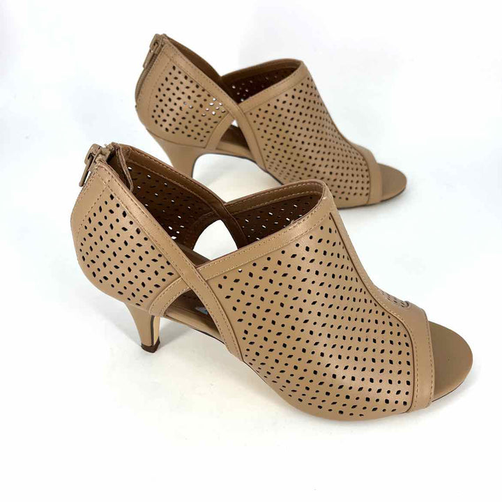 Shoe Size 8.5 Style & Co Tan Pumps