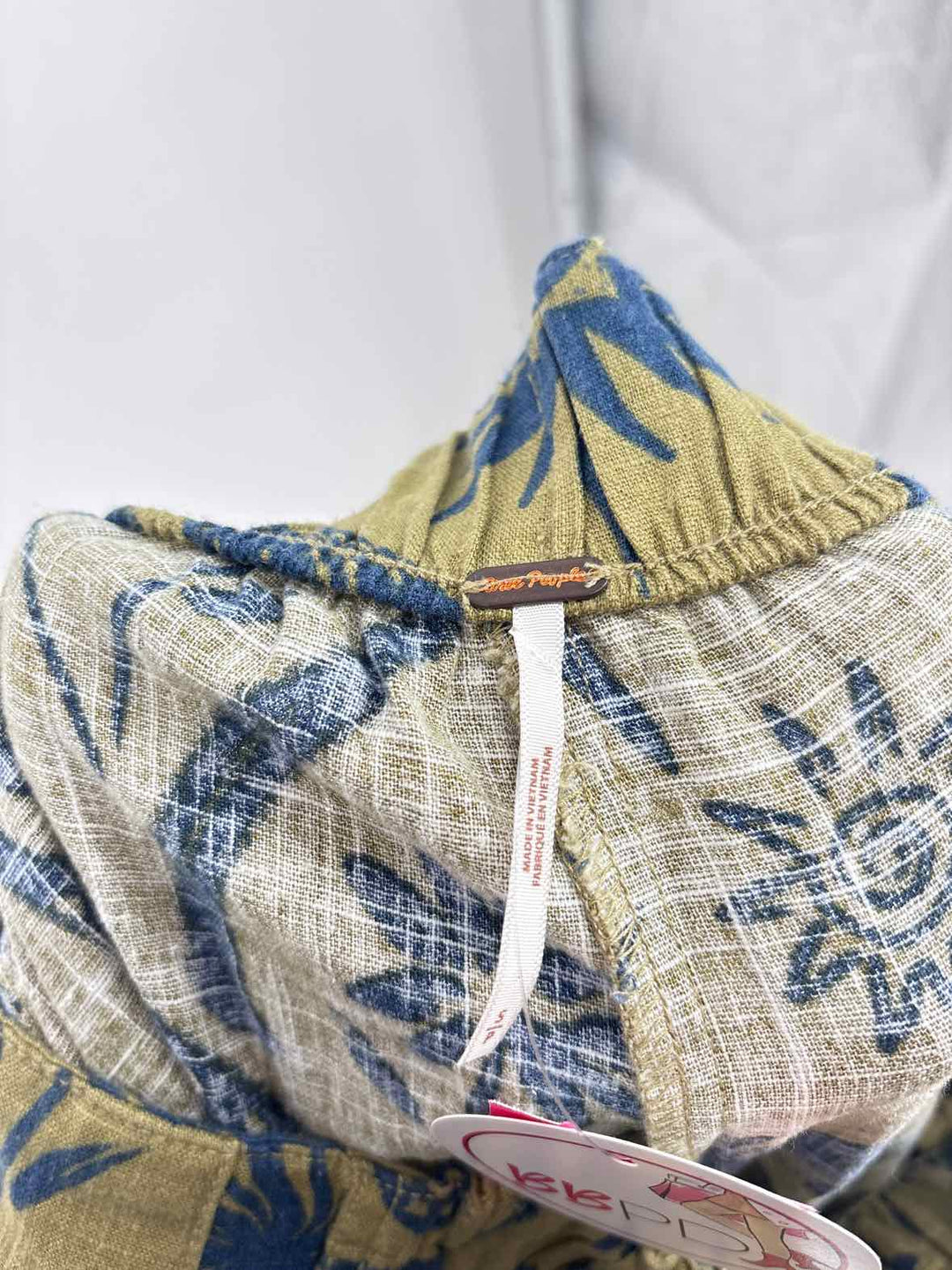 Size S FREE PEOPLE Green Print Pants