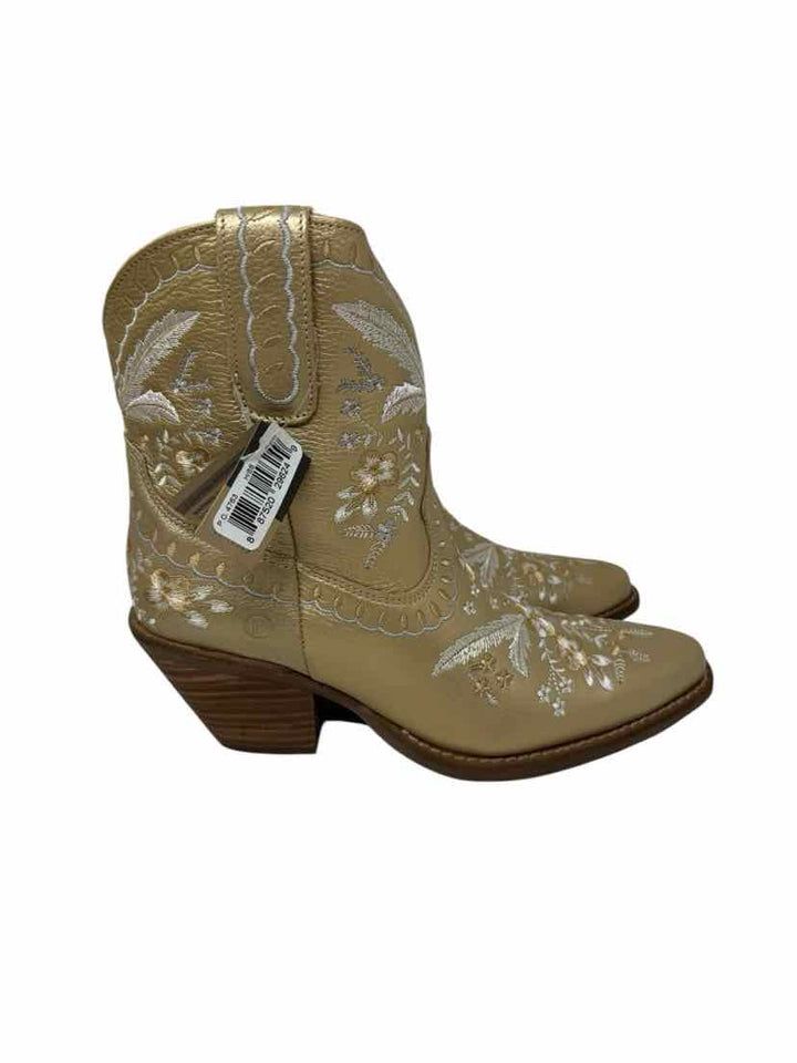 Shoe Size 8.5 DINGO Gold Leather Boots