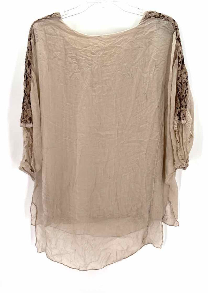 Size M Gray Shirt