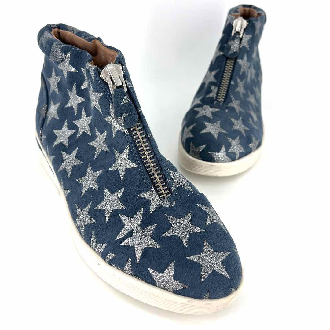 Shoe Size 8 GENTLE SOULS Blue Suede Sneakers