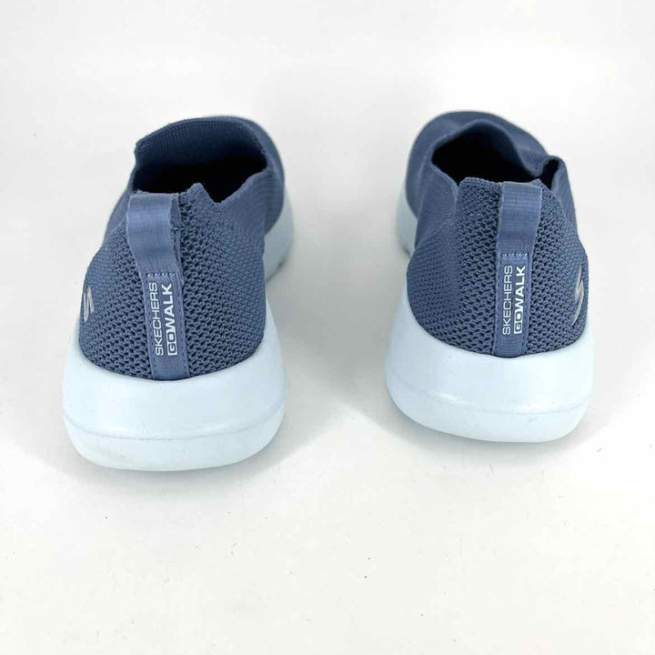 Shoe Size 8.5 Sketchers Blue Knit Sneakers