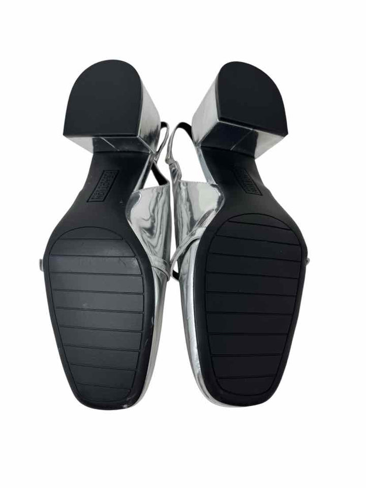 Shoe Size 11 Kenneth Cole Silver Leather Pumps