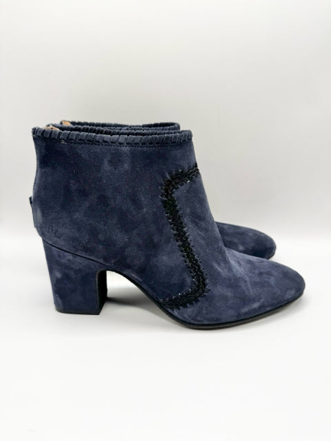Shoe Size 7 Jack Rogers Navy Suede Boots