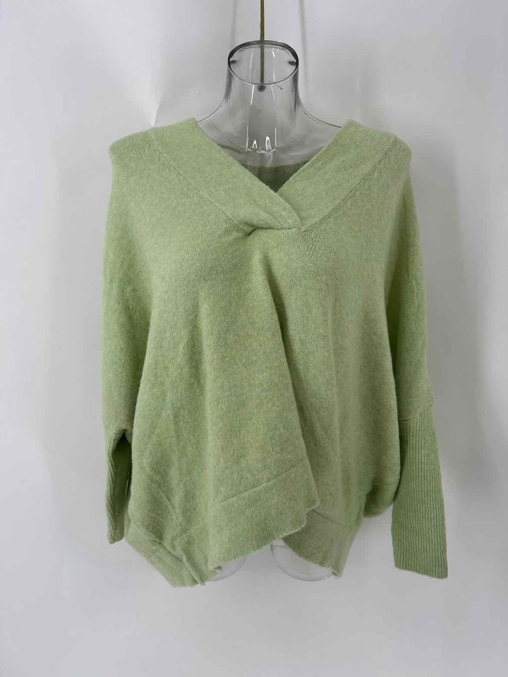 Size M Anthropologie Green Sweater