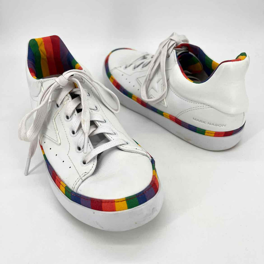 Shoe Size 7.5 White Leather Sneakers
