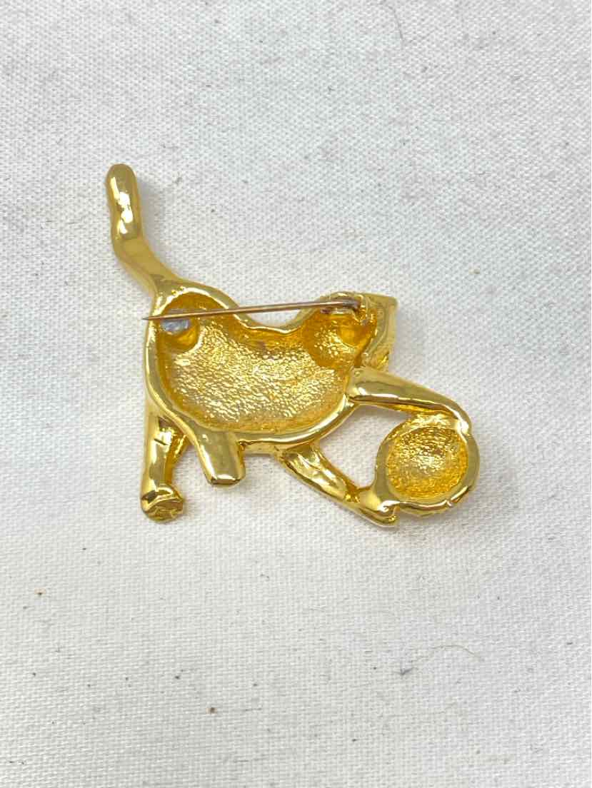 Brooch