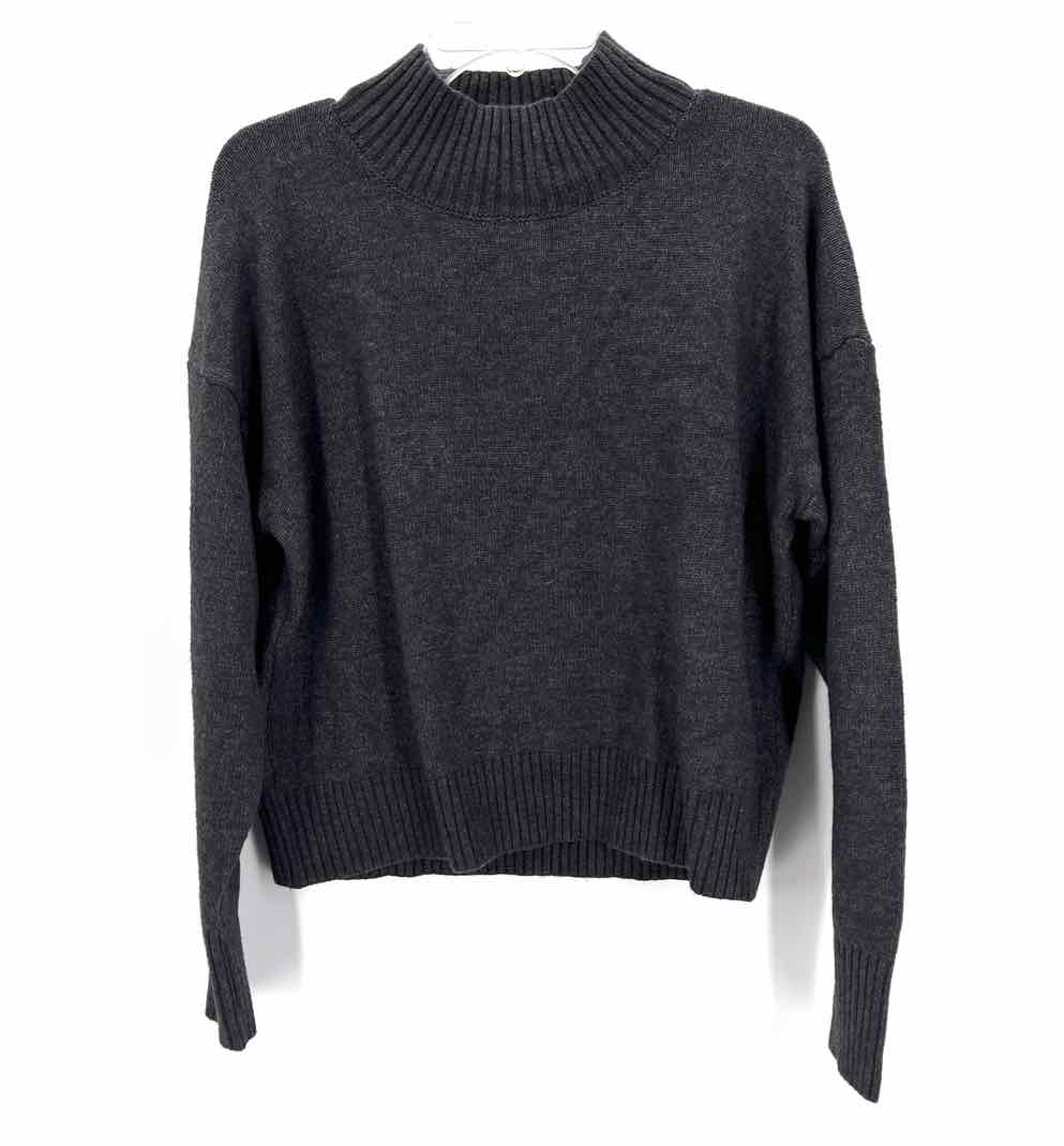 Size L Gray Sweater