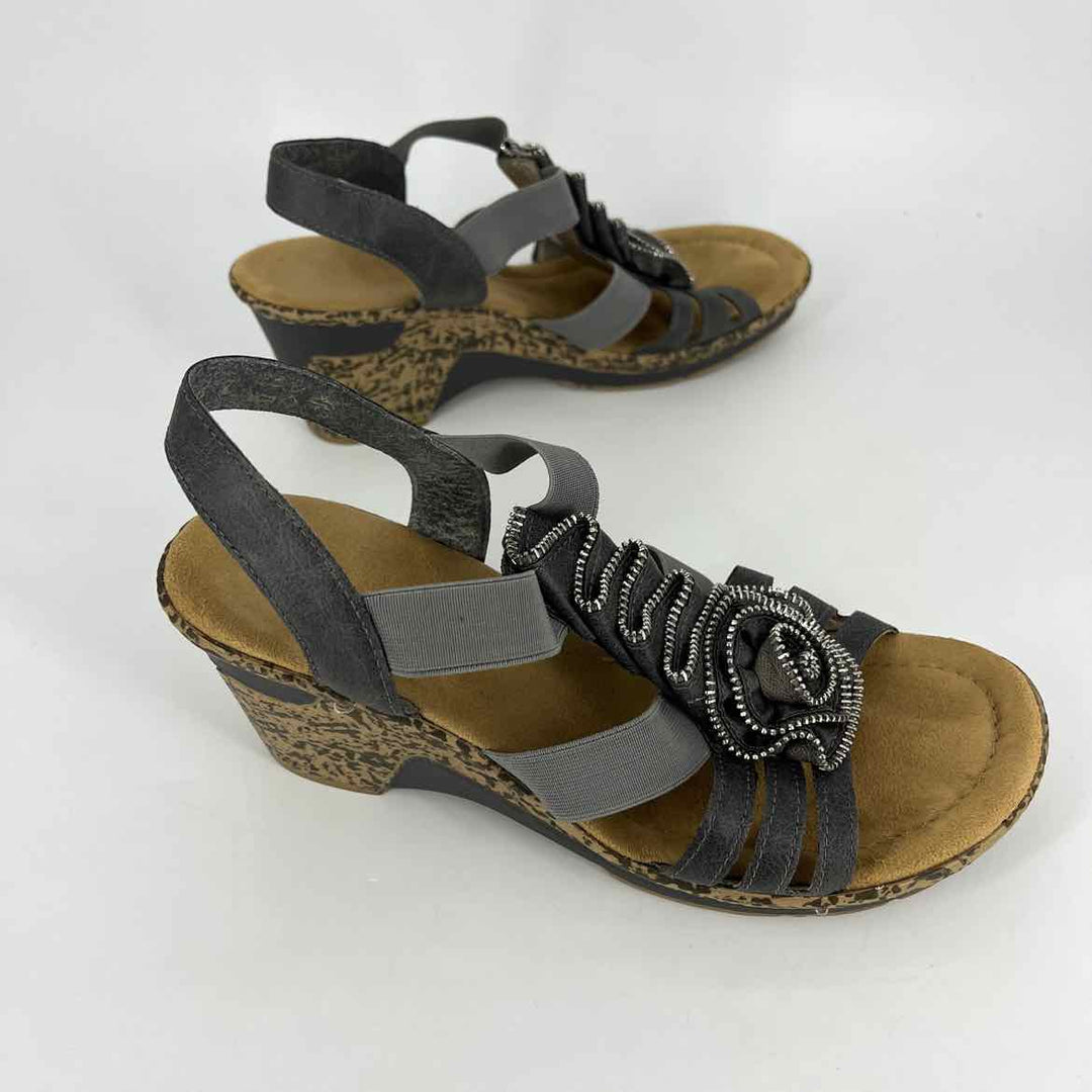 Shoe Size 38 Gray Sandals