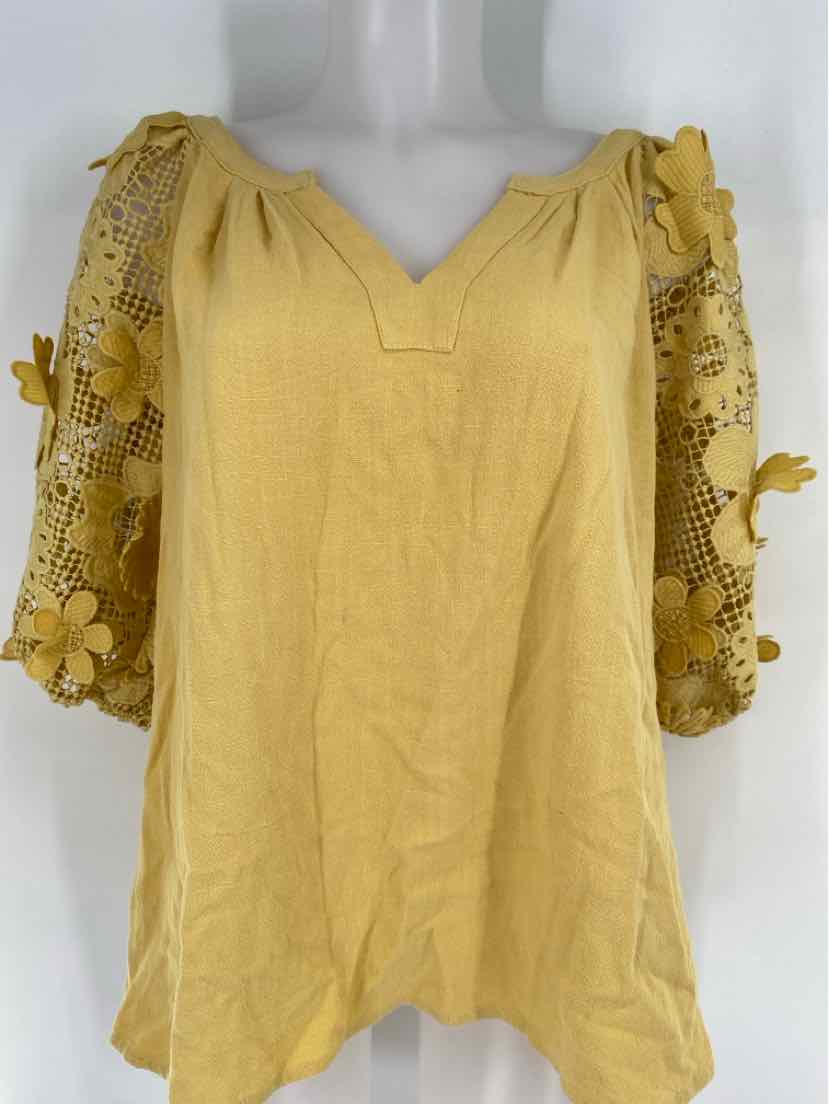 Size L Umgee Yellow Lace Shirt