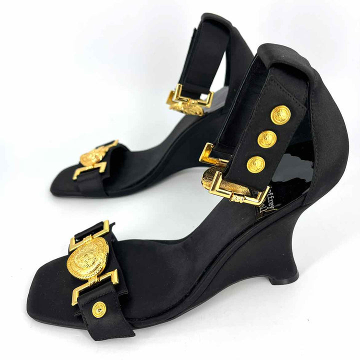 Shoe Size 10 JEFFREY CAMPBELL Black Sandals