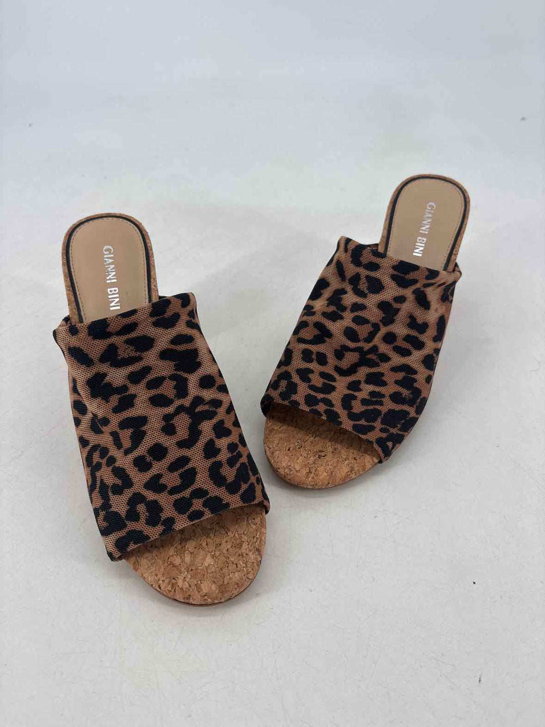 Shoe Size 8 Gianni Bini Brown Print Sandals