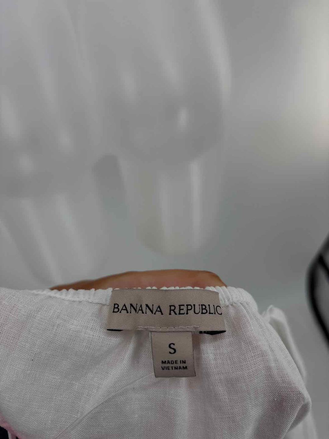 Size S Banana Republic White Cotton Shirt