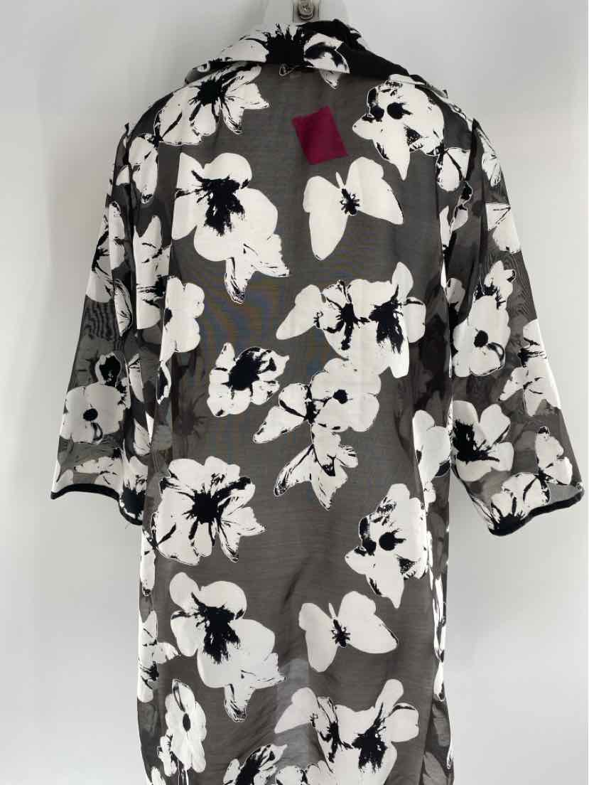 Size M CAROLINE ROSE Black Shirt