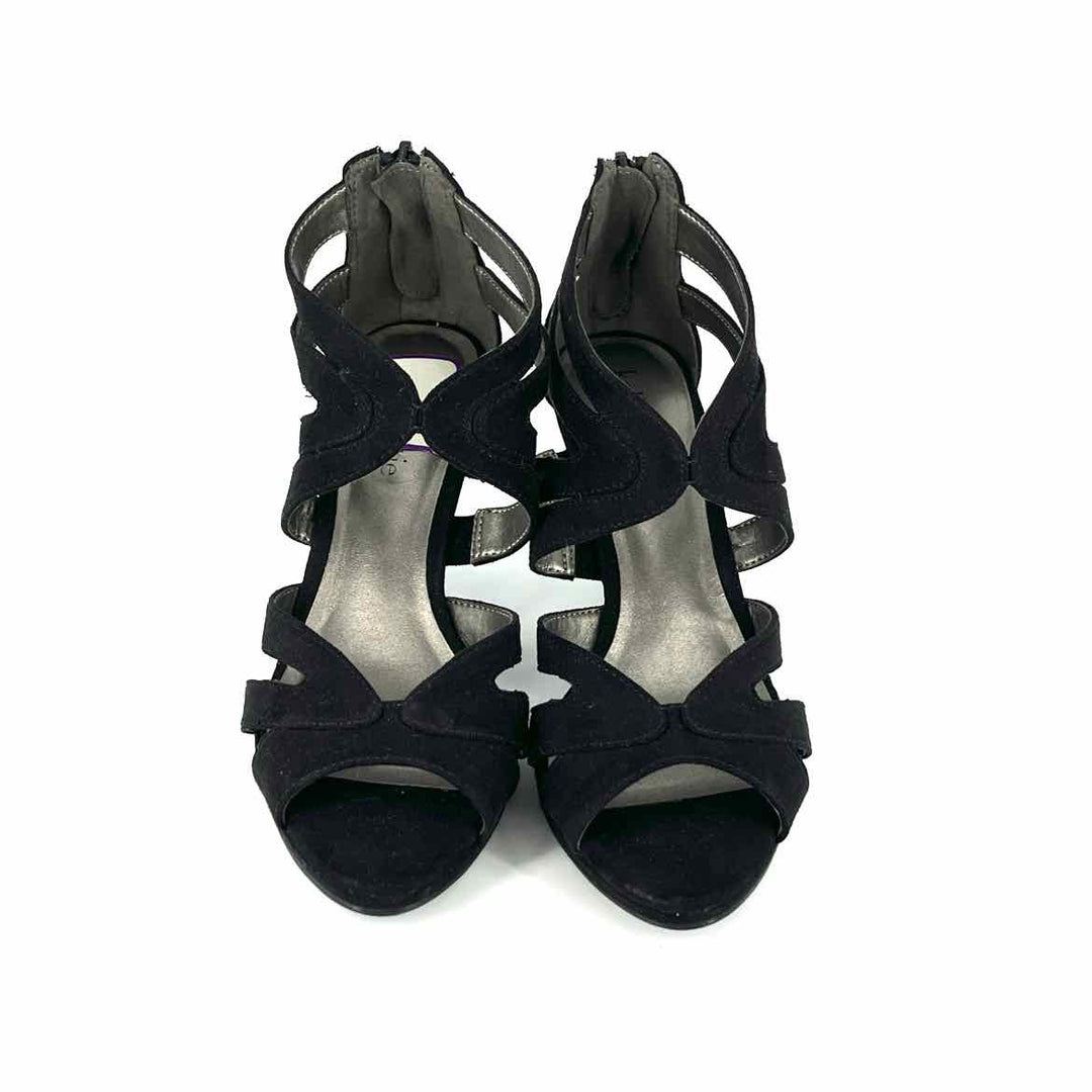 Shoe Size 6 KELLY & KATIE Black Pumps