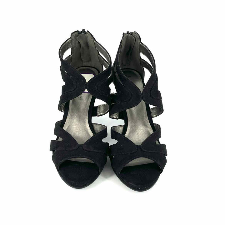Shoe Size 6 KELLY & KATIE Black Pumps
