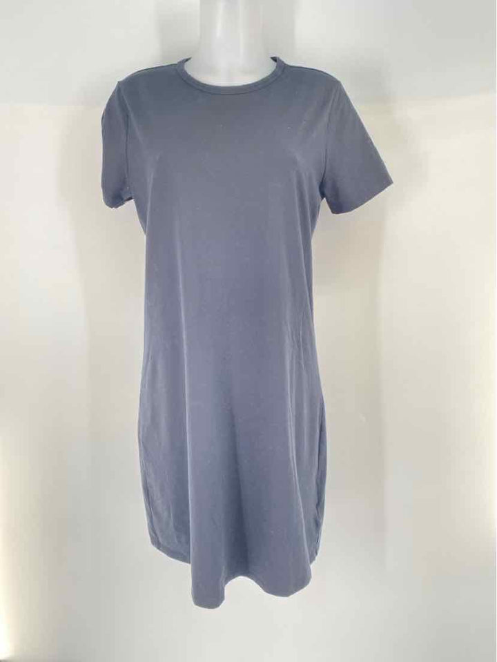 Size M Athleta Black Shirt