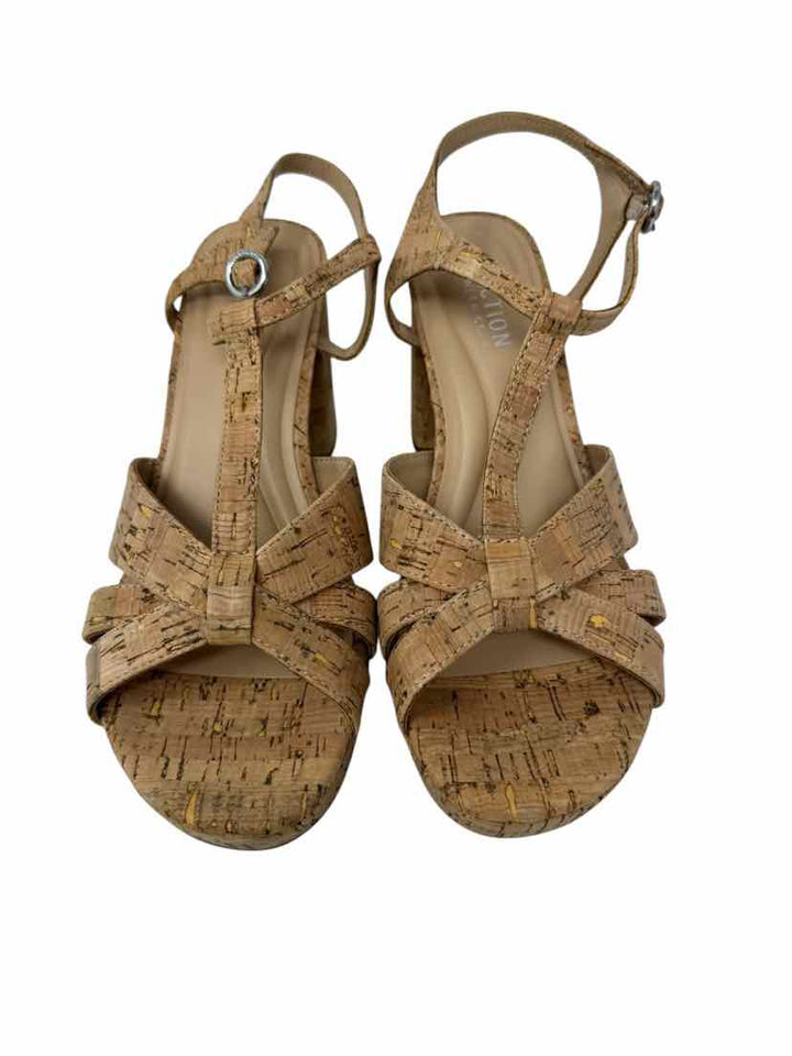 Shoe Size 7 Kenneth Cole Tan Sandals