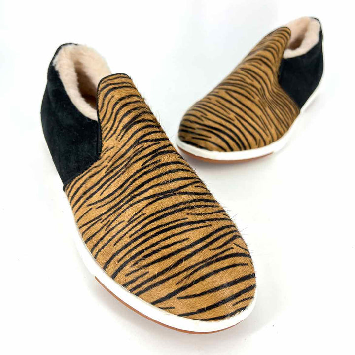 Shoe Size 7 Brown Print Sneakers