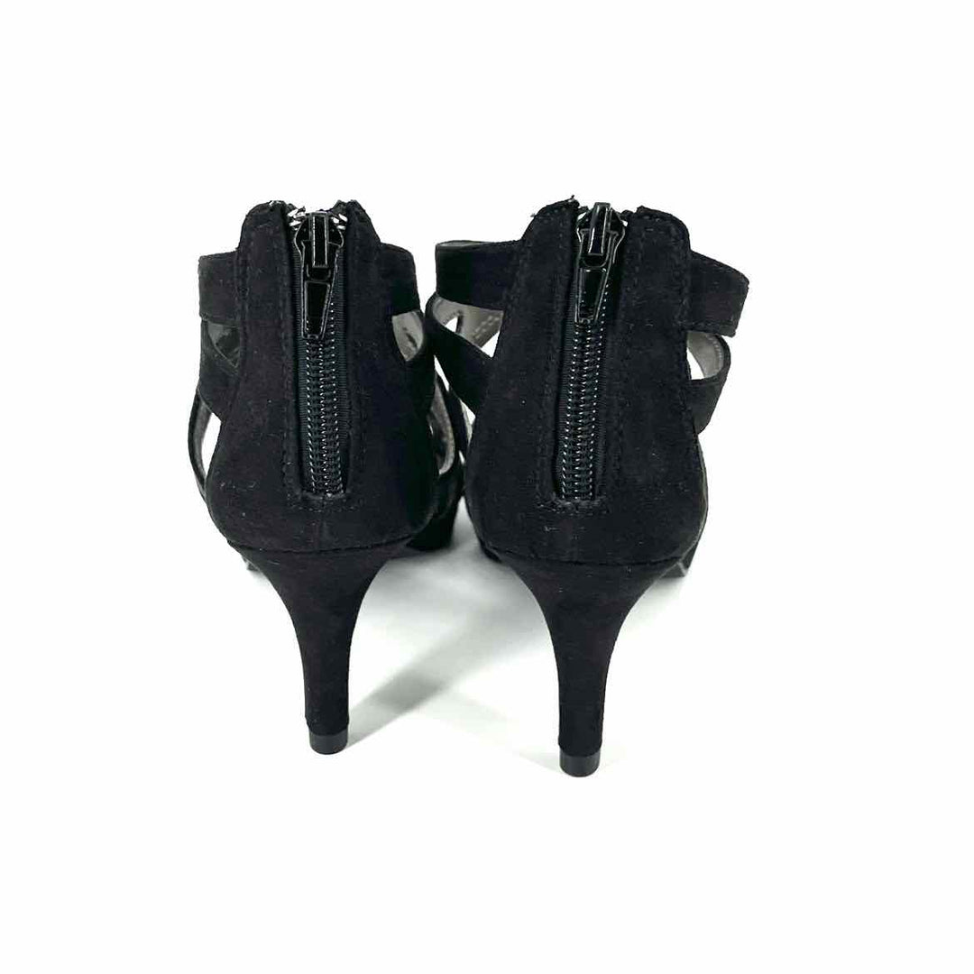 Shoe Size 6 KELLY & KATIE Black Pumps