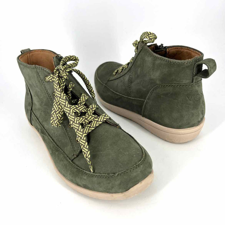 Shoe Size 9 VIONIC Olive Suede Boots