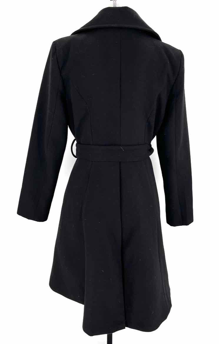 Size M BB Dakota Black Coat