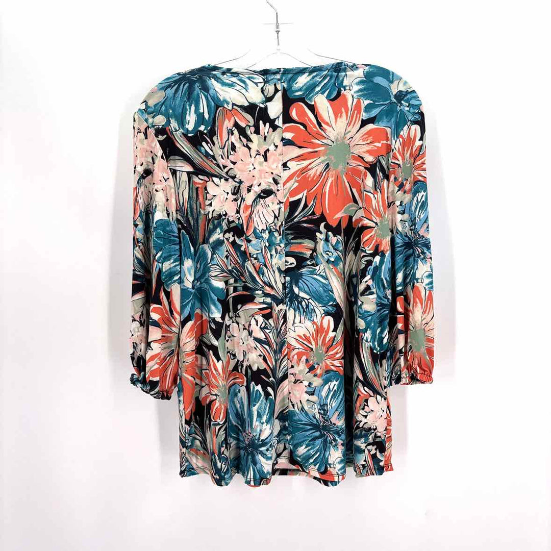 Size L Multi-Color Shirt