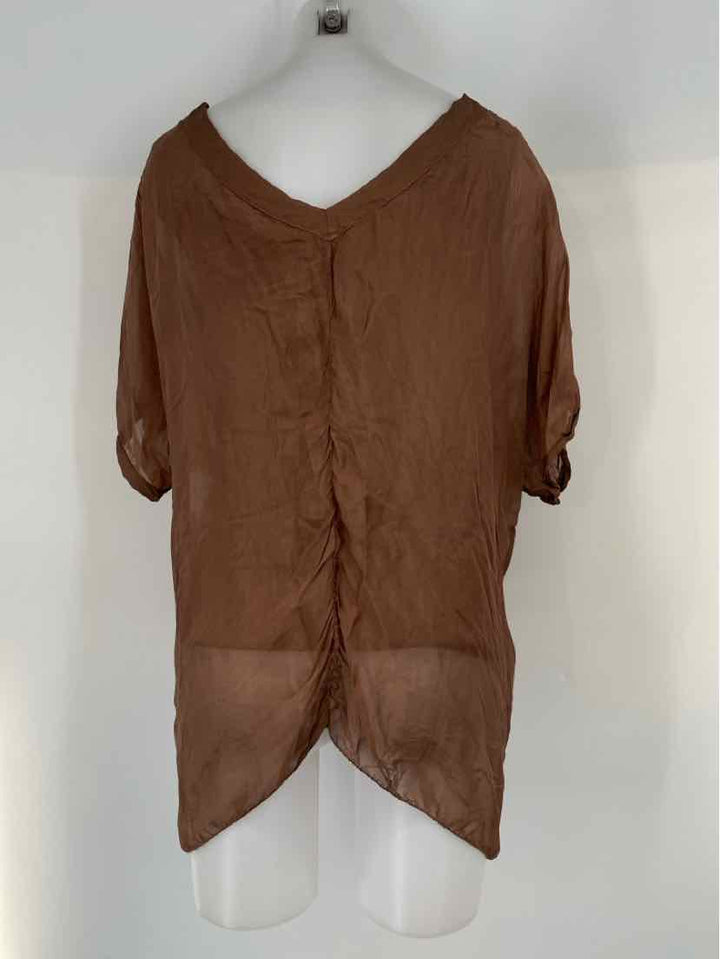 Size M SOFIA VERGARA Brown Sateen Shirt