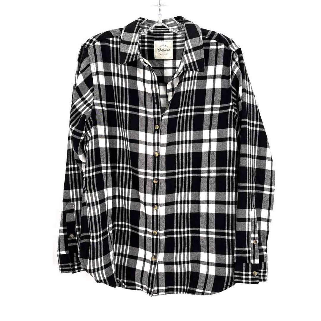 Size M Black/White Shirt