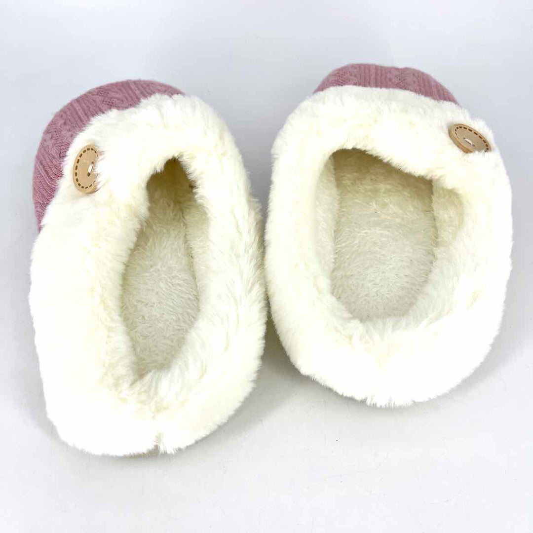 Shoe Size 7 Pink Knit Faux Fur Slippers