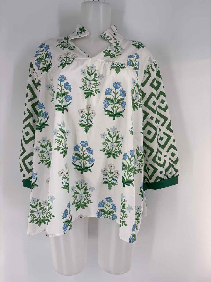 Size 2X White Print Shirt