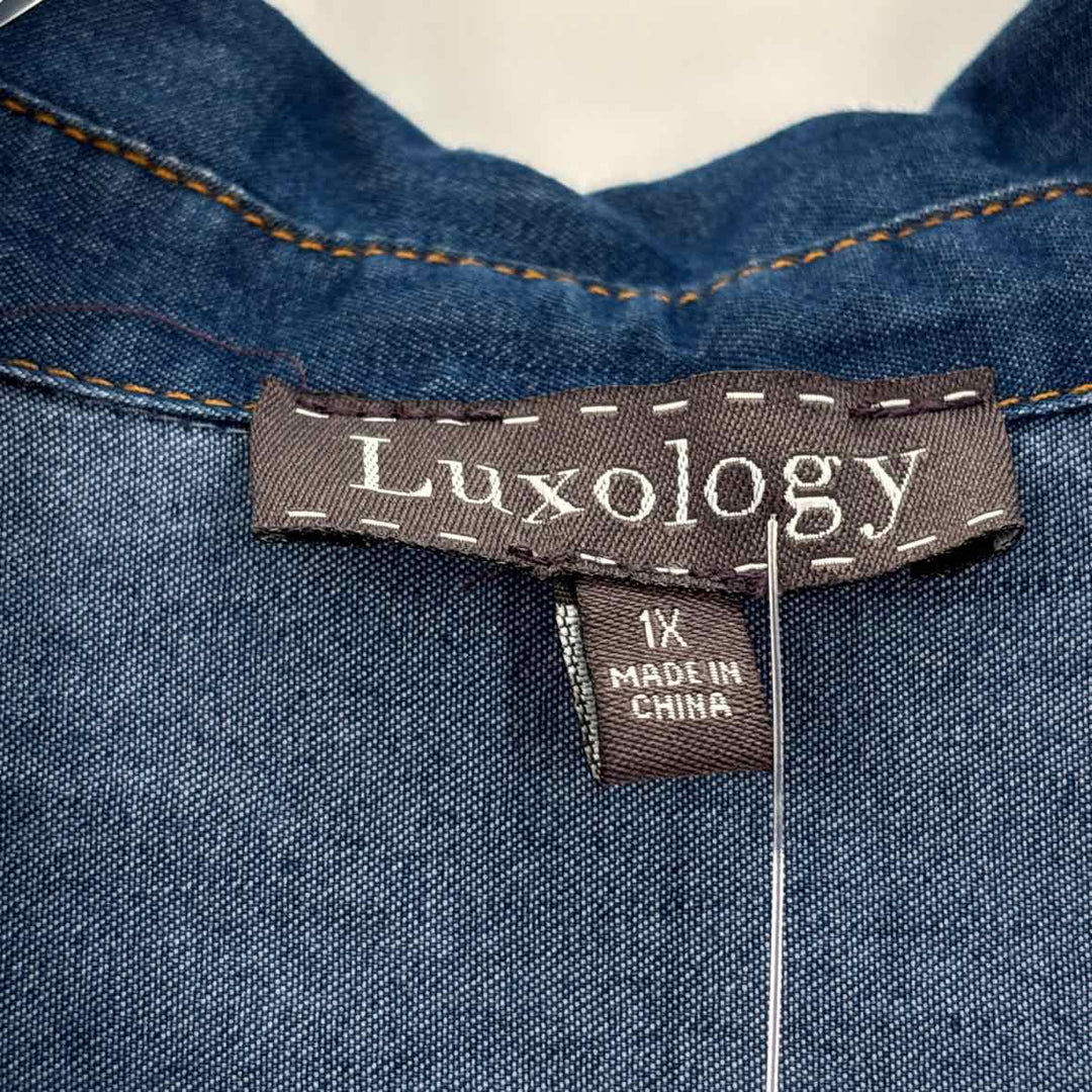 Size 1X Blue Chambray Shirt