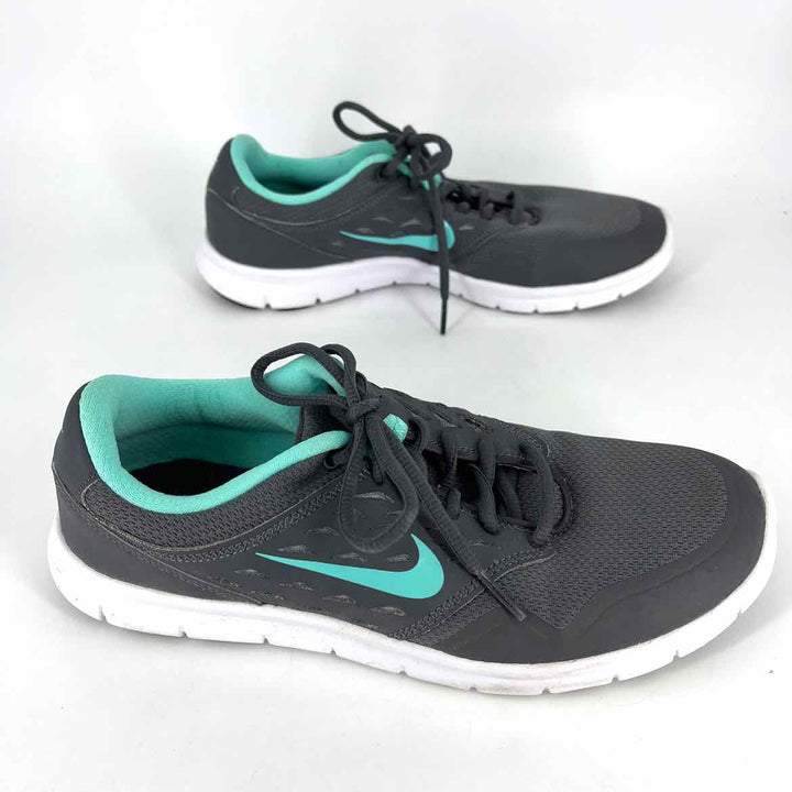 Shoe Size 8.5 Nike Gray Sneakers