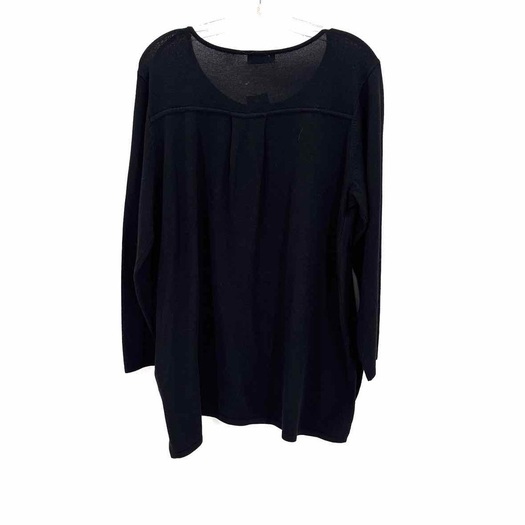 Size 1X TAHARI Black Knit Sweater