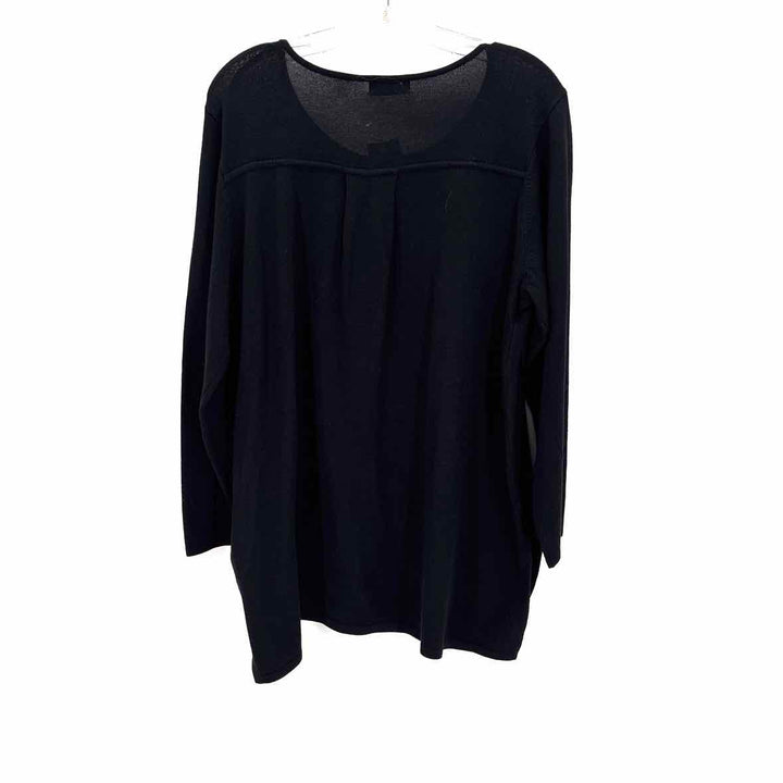 Size 1X TAHARI Black Knit Sweater