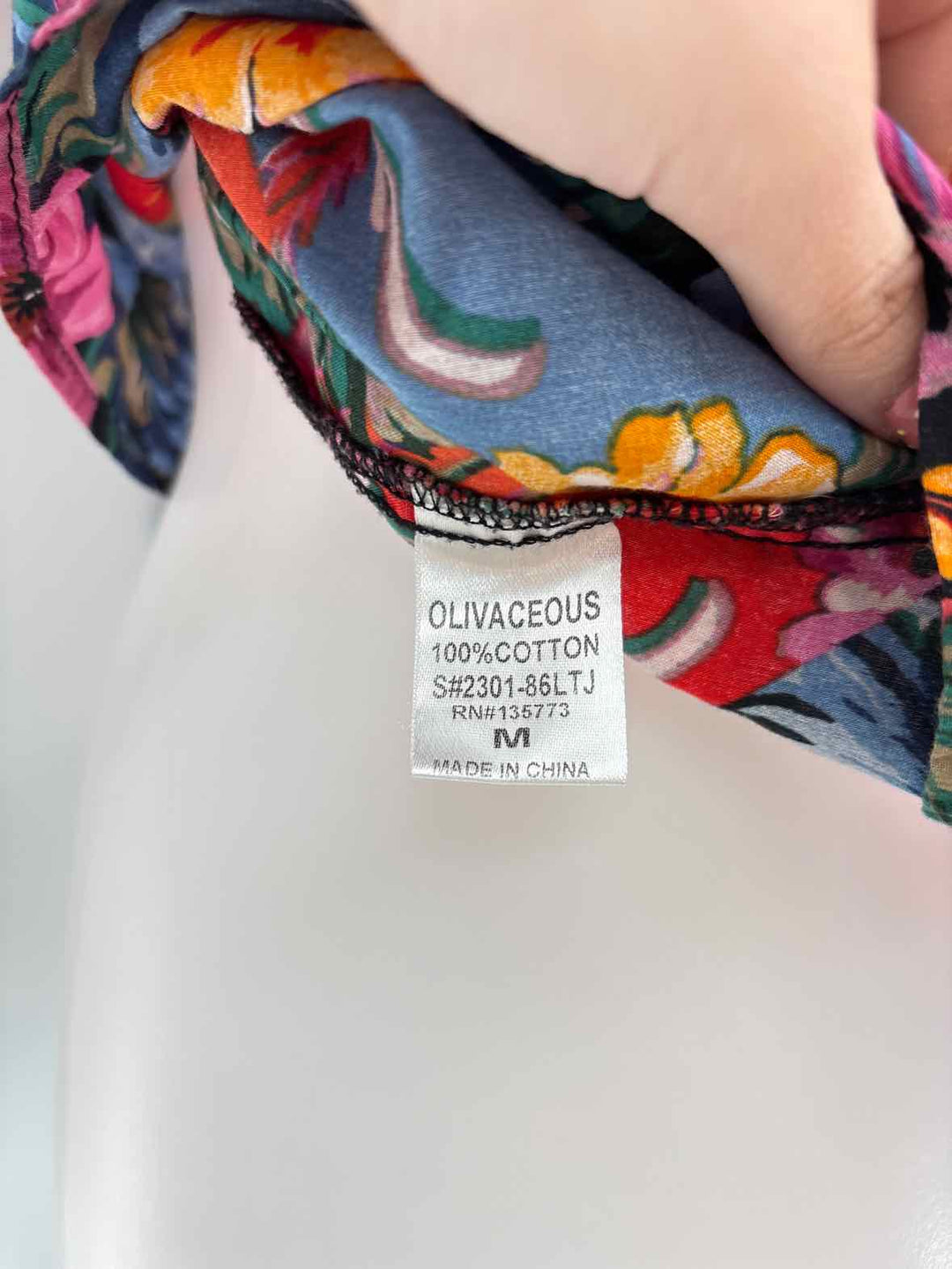 Size M Multi-Color Shirt