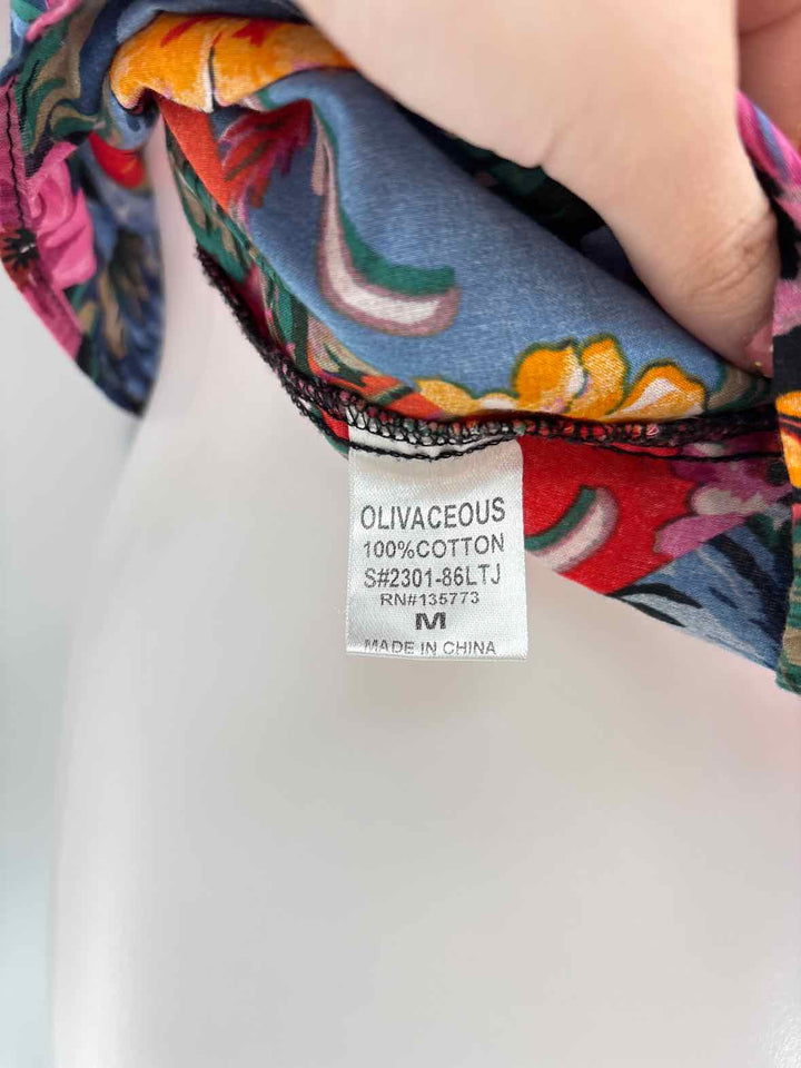 Size M Multi-Color Shirt