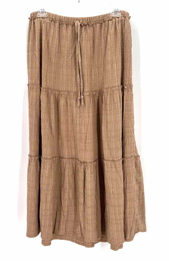 Size L Celebrity Pink Tan Skirt