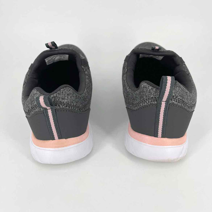 Shoe Size 7 Gray Knit Sneakers