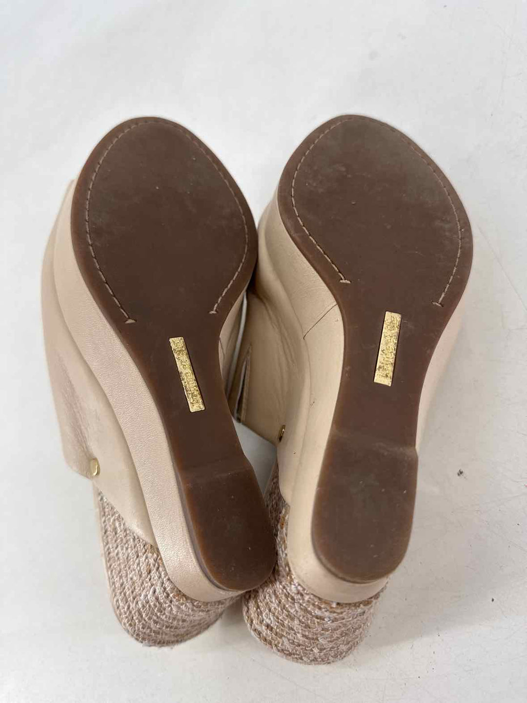 Shoe Size 8.5 LOUISE ET CIE Cream Sandals