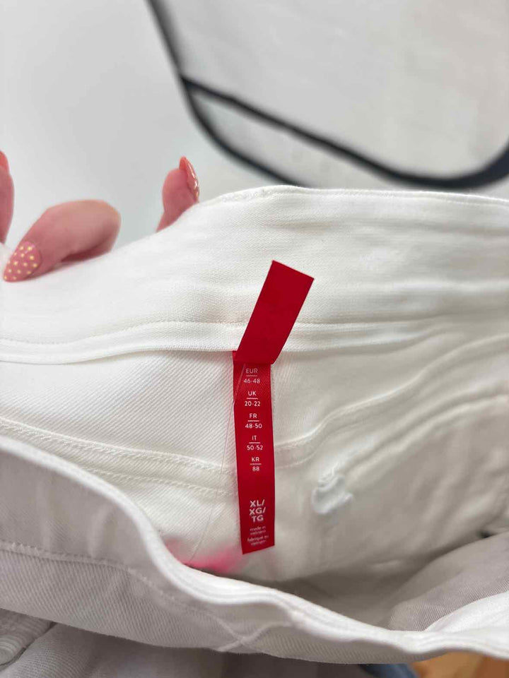 Size XL SPANX White Pants