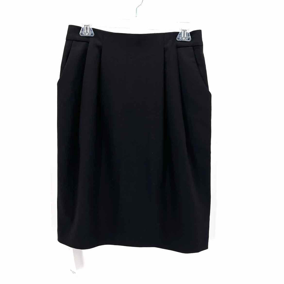 Size 6 MM LAFLEUR Black Skirt