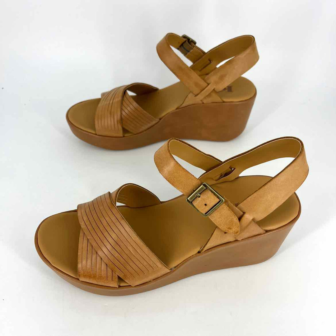Shoe Size 7 KORKS Tan Leather Sandals