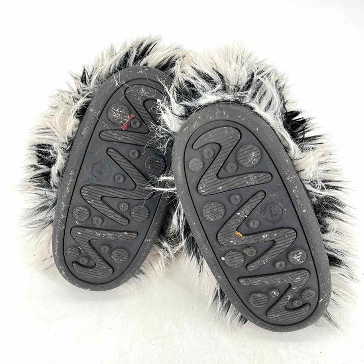 Shoe Size 7 AZALEA WANG Multi-Color Faux Fur Boots
