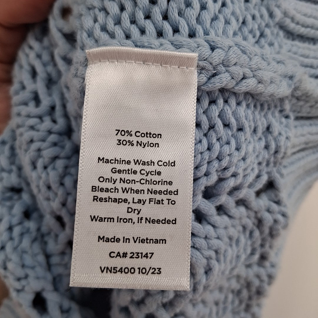Size XL Blue Knit Shirt