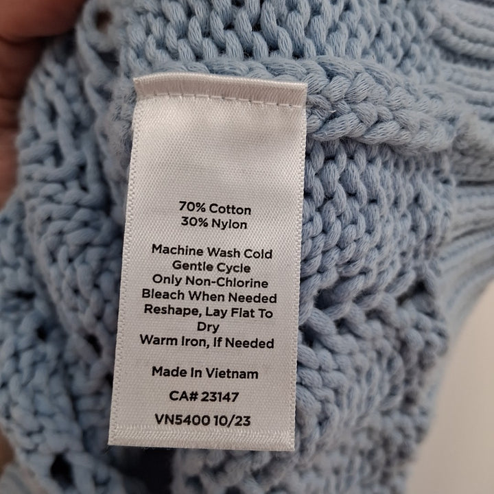 Size XL Blue Knit Shirt