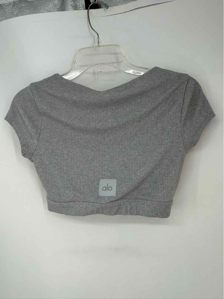 Size M ALO Gray Shirt