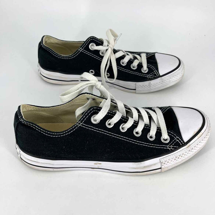 Shoe Size 8 Converse Black Canvas Sneakers