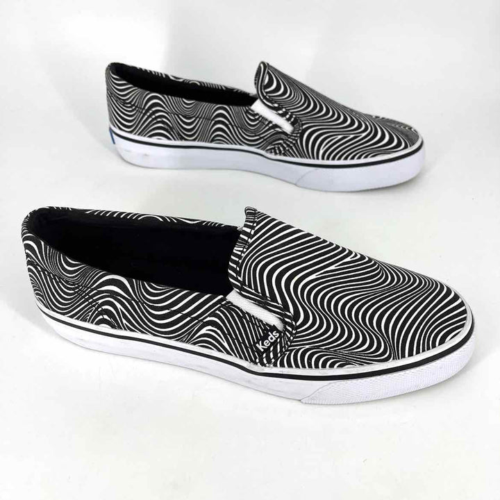 Shoe Size 9.5 Keds Black Canvas Flats