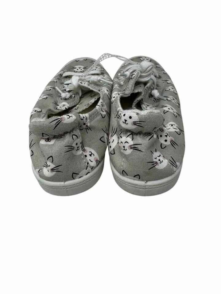 Shoe Size 8 ISSAC MIZRAHI Tan Sneakers